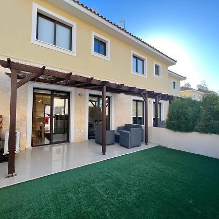 Kapparis Town House Villa Paralimni Luaran gambar