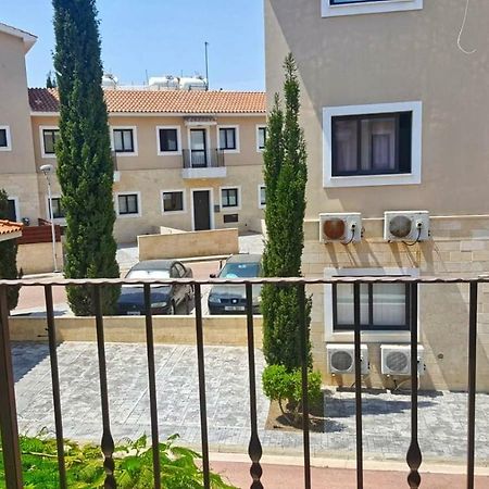 Kapparis Town House Villa Paralimni Luaran gambar