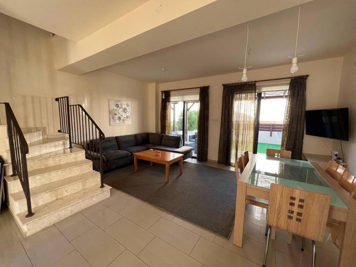 Kapparis Town House Villa Paralimni Luaran gambar
