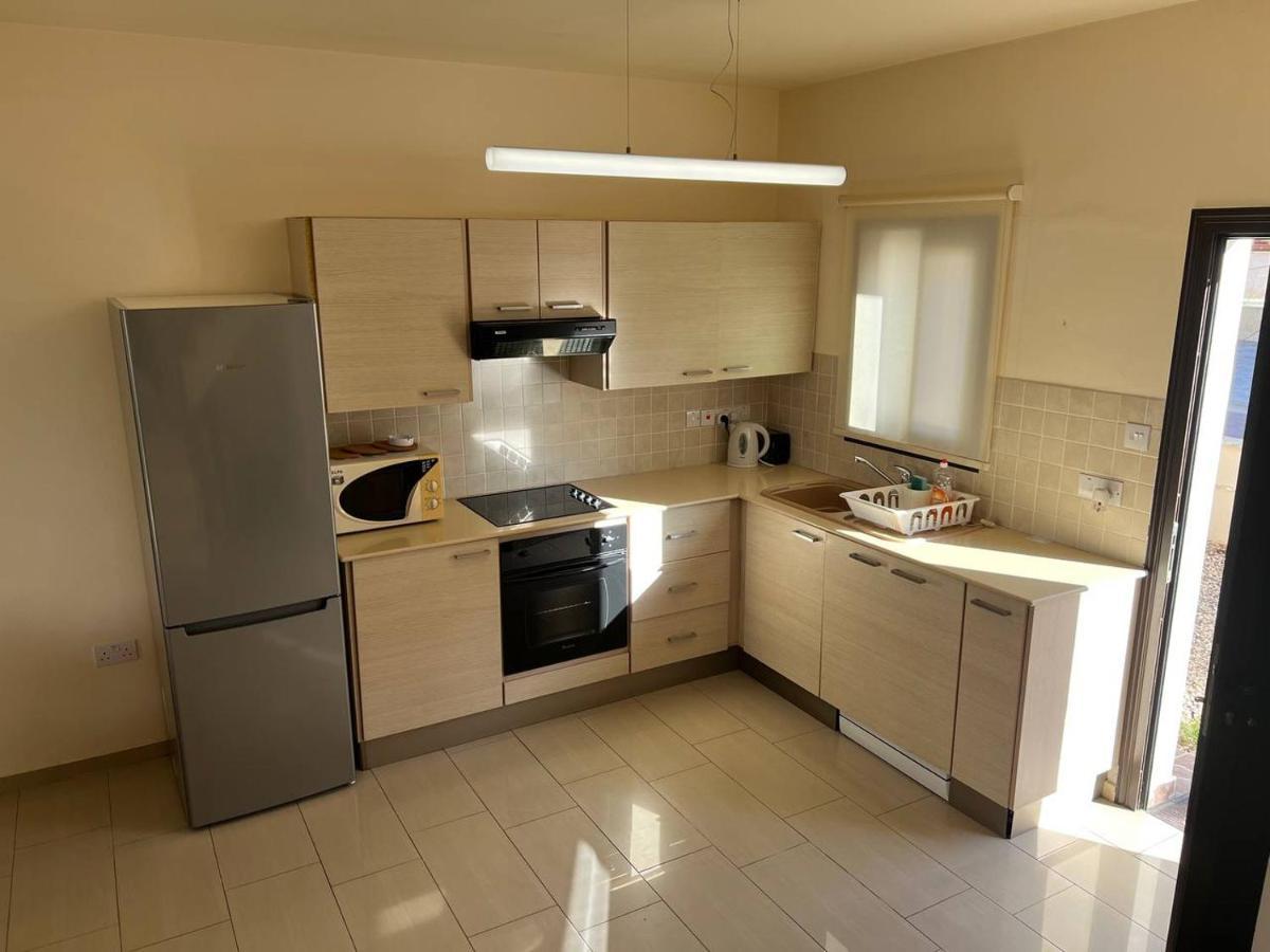Kapparis Town House Villa Paralimni Luaran gambar